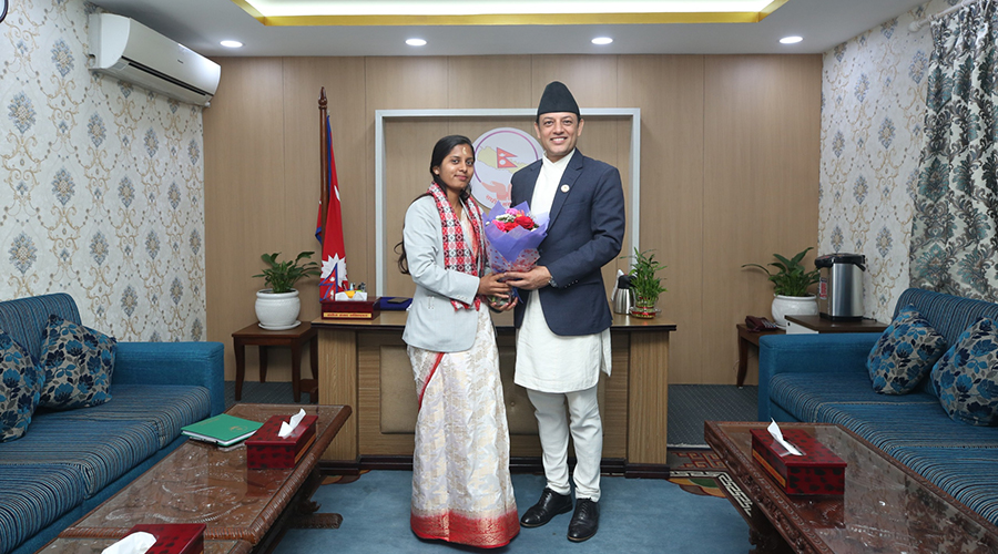 उपसभामुख ठाकुरले गरिन पदभार ग्रहण