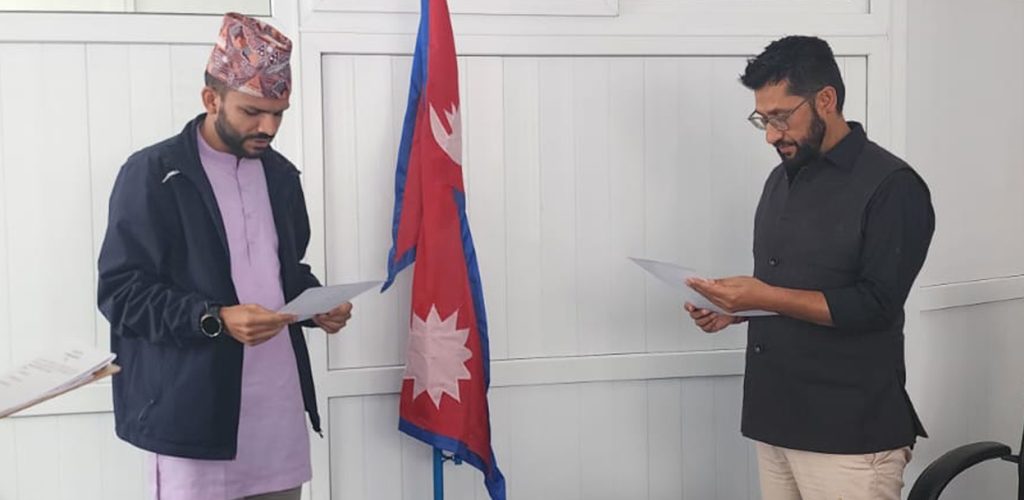 रास्वपा सचिवालय सदस्य सागर ढकालले लिए शपथ 