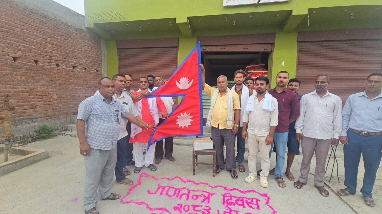 बृन्दावनमा नगर प्रमुख कुर्मिले झन्डा फहराउदै भब्यताका साथ मनाए गणतन्त्र दिवस २०८३  