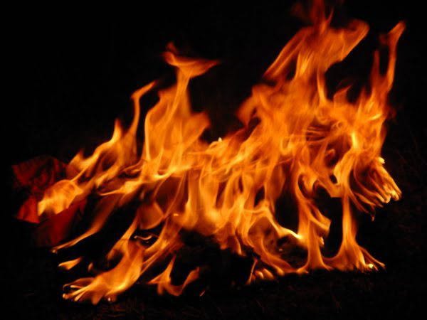युवकद्वारा आत्मदाहको प्रयास, थप उपचारका लागि काठमाडौं रिफर