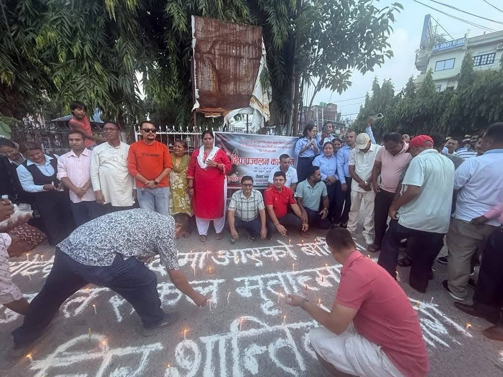 भोटेकोशी बाढीमा ज्यान गुमाएकाको सम्झनामा चन्द्रपुरमा दीप प्रज्वलन